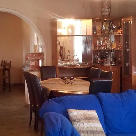 Paradise House Villa *
